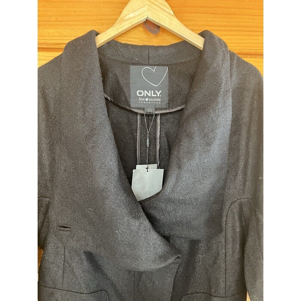 Only Love Connection, Women's size large, Black Wool coat, 1/2 Sleeve,  NWT - Picture 5 of 7